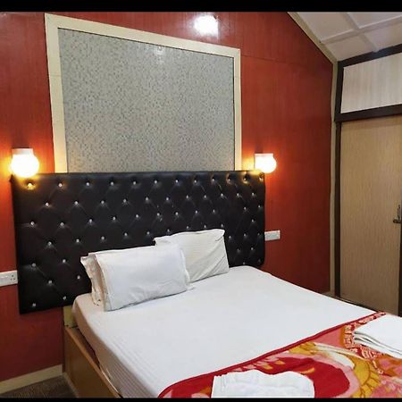 Gold India Beach Resort Govind Nagar Esterno foto