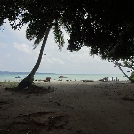 Gold India Beach Resort Govind Nagar Esterno foto