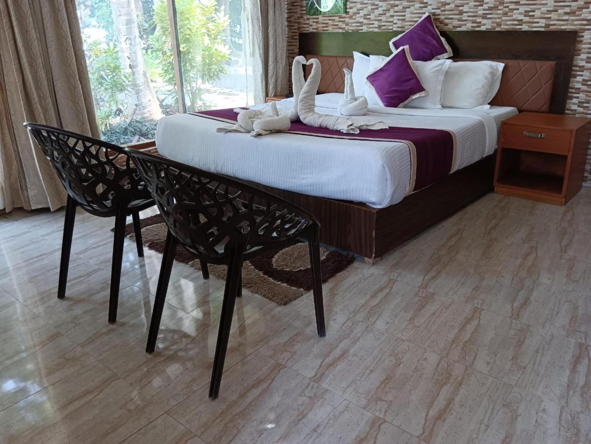Gold India Beach Resort Govind Nagar Esterno foto