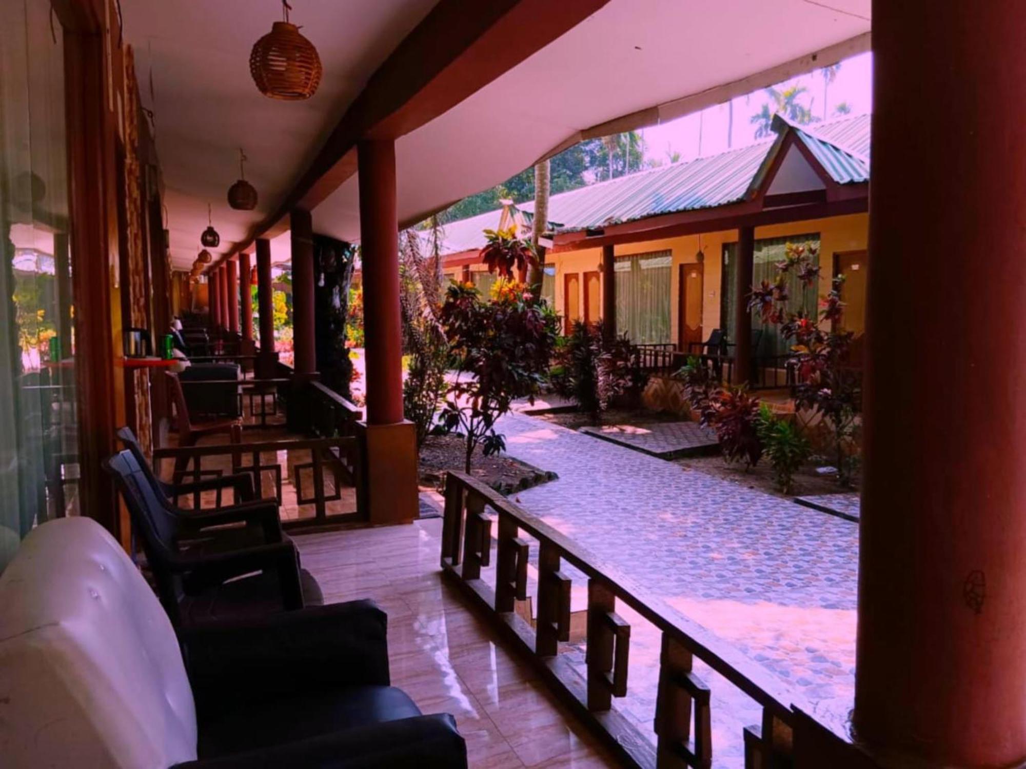 Gold India Beach Resort Govind Nagar Esterno foto