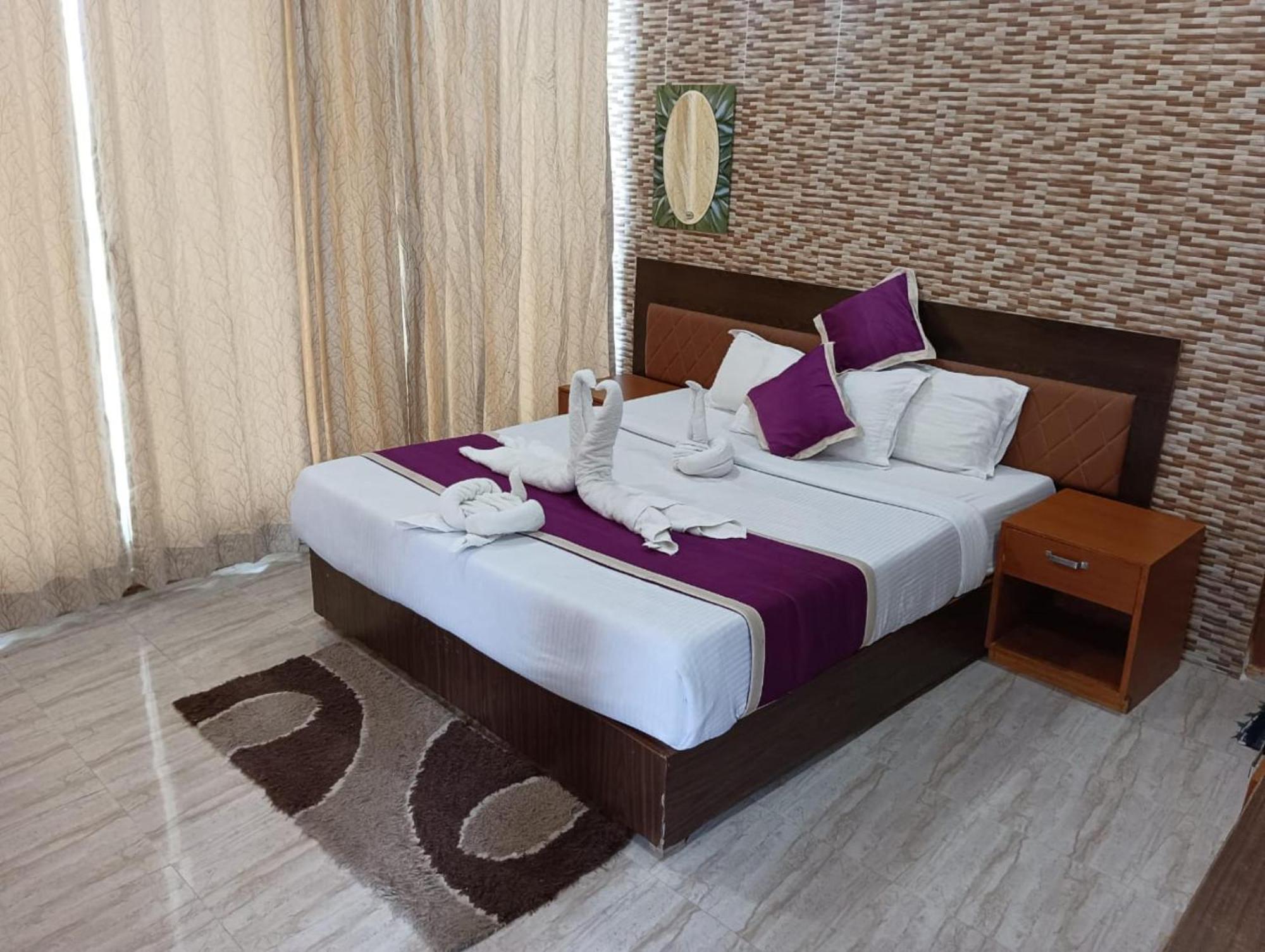 Gold India Beach Resort Govind Nagar Esterno foto